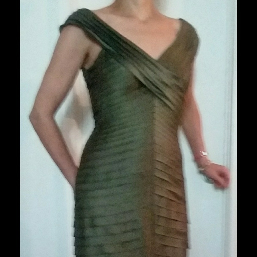 FORMAL GOWN